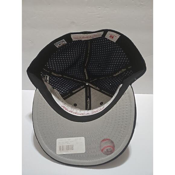 New York Yankees Logo Mitchell & Ness MLB Blue Cooperstown Fitted Hat Size 8 - Picture 8 of 11